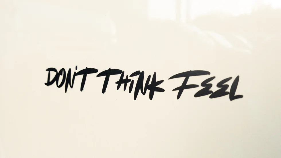 【サンゾー工務店】カッティングステッカー DON'T THINK FEEL