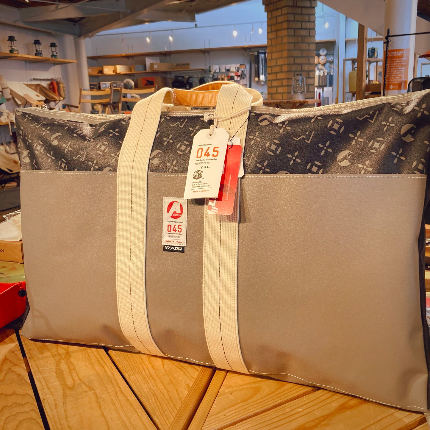 【サンゾー工務店】table_no_kaban
