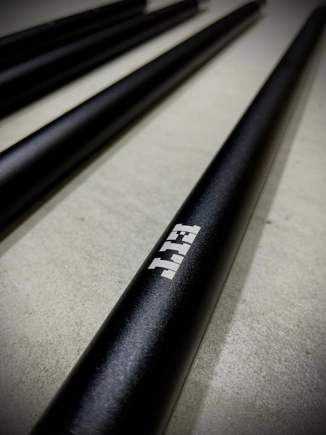 【EIT】YUNAN Black Pole (250~280cm) 1セット