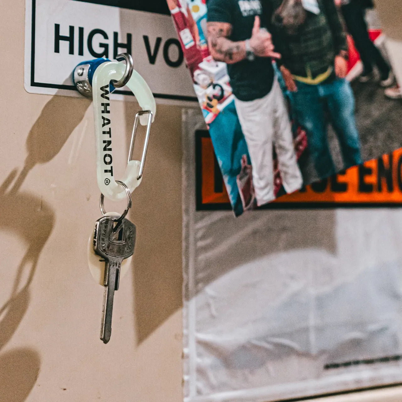 【WHATNOT】蓄光カラビナ｜GLOW CARABINER（1個）