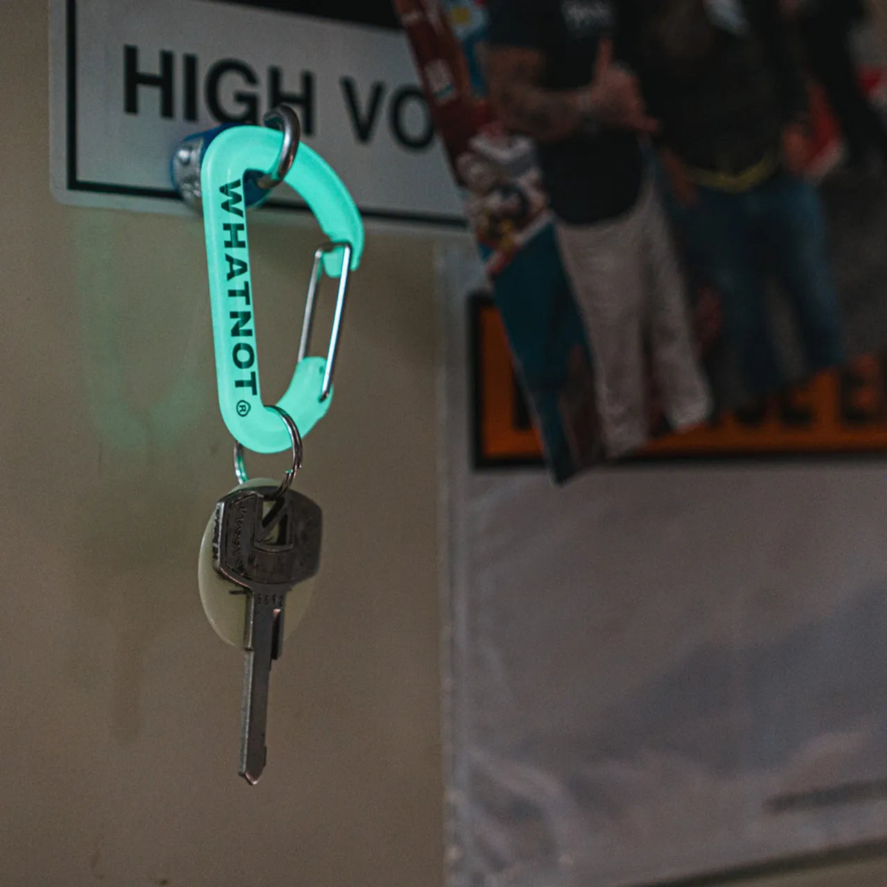 【WHATNOT】蓄光カラビナ｜GLOW CARABINER（1個）