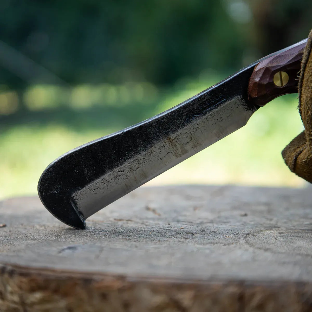 【FEDECA】 鍛造バトニング鉈 名栗ブラック