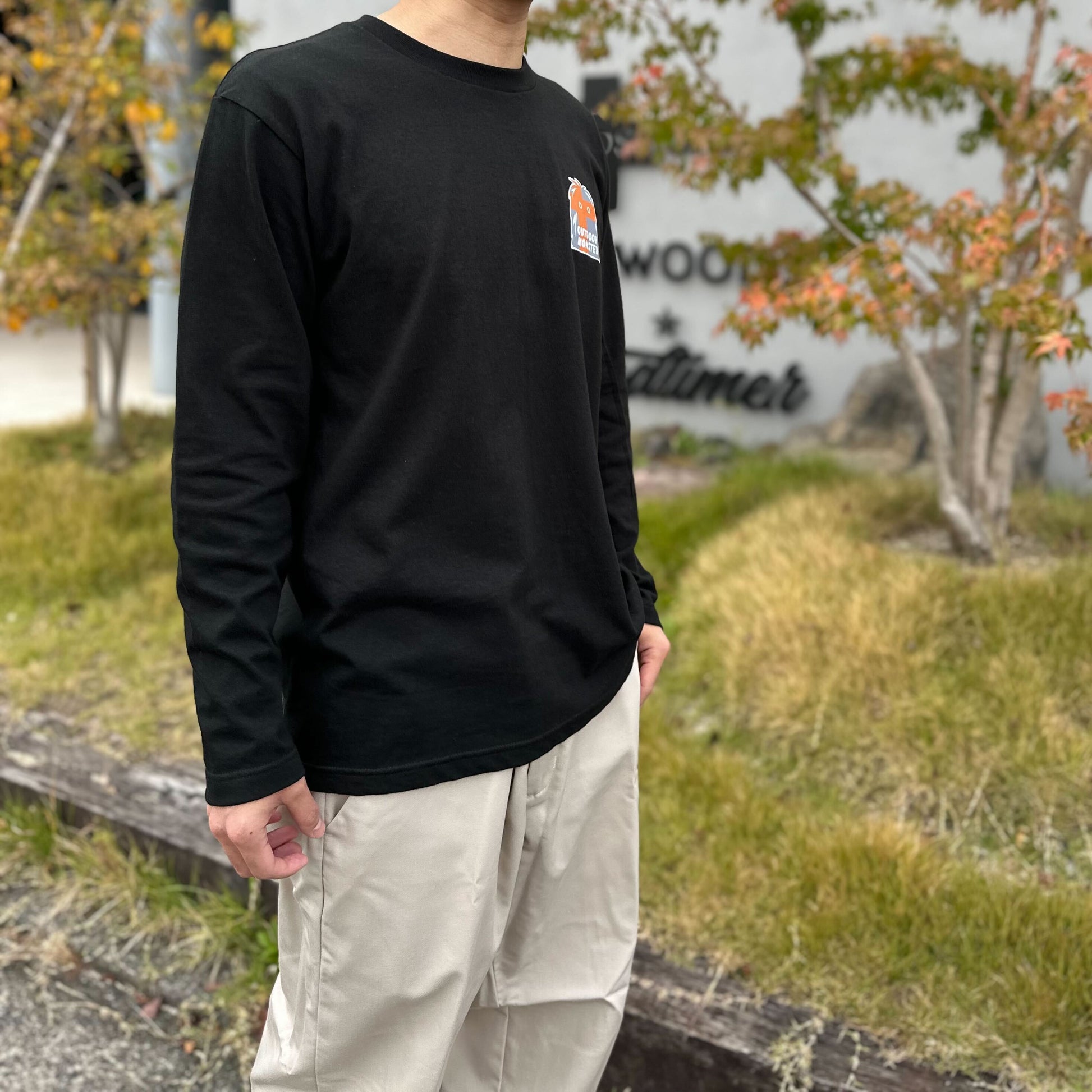 【CROSS ORANGE】アウトドアモンスター オリジナル ロングスリーブTシャツ（ブラック）