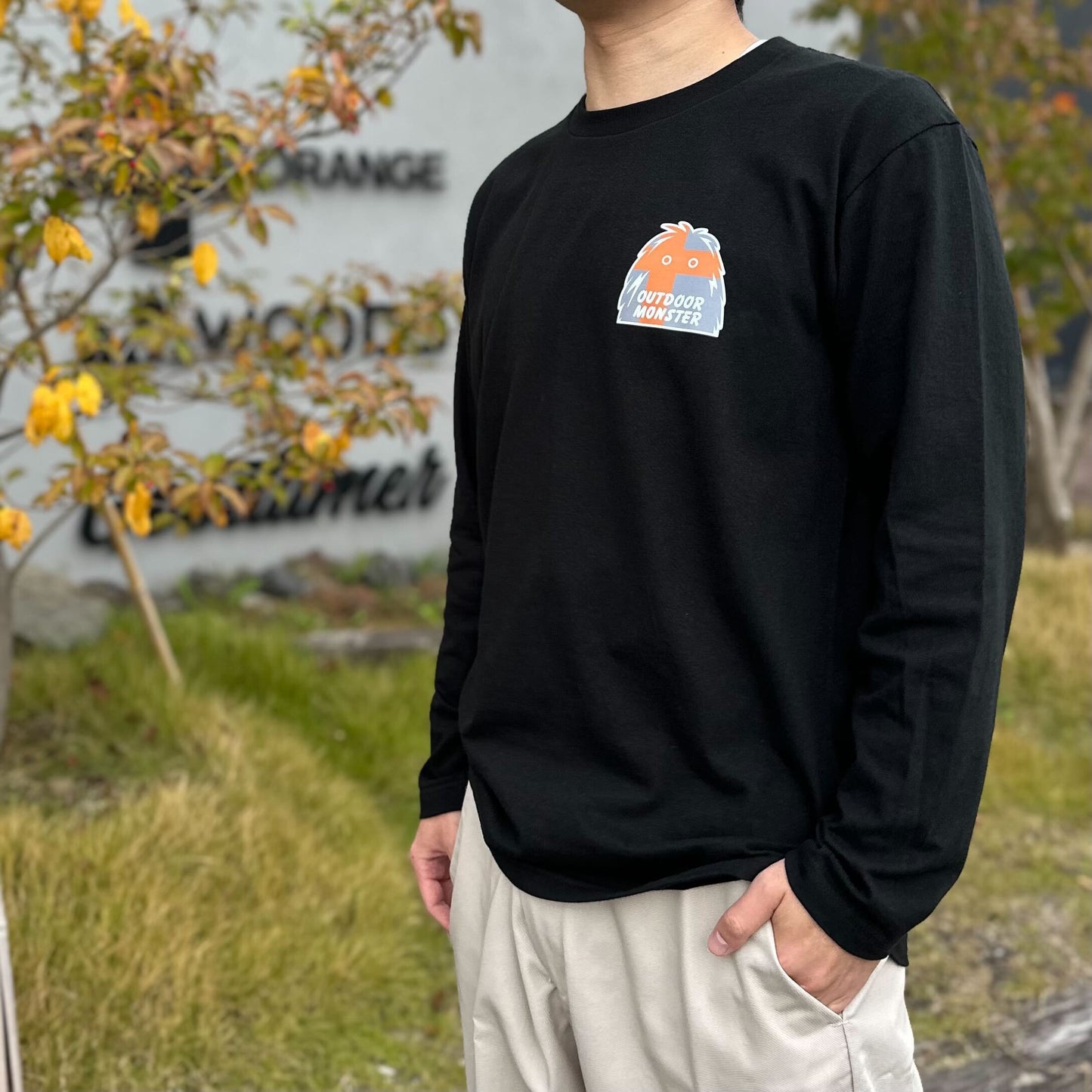 【CROSS ORANGE】アウトドアモンスター オリジナル ロングスリーブTシャツ（ブラック）