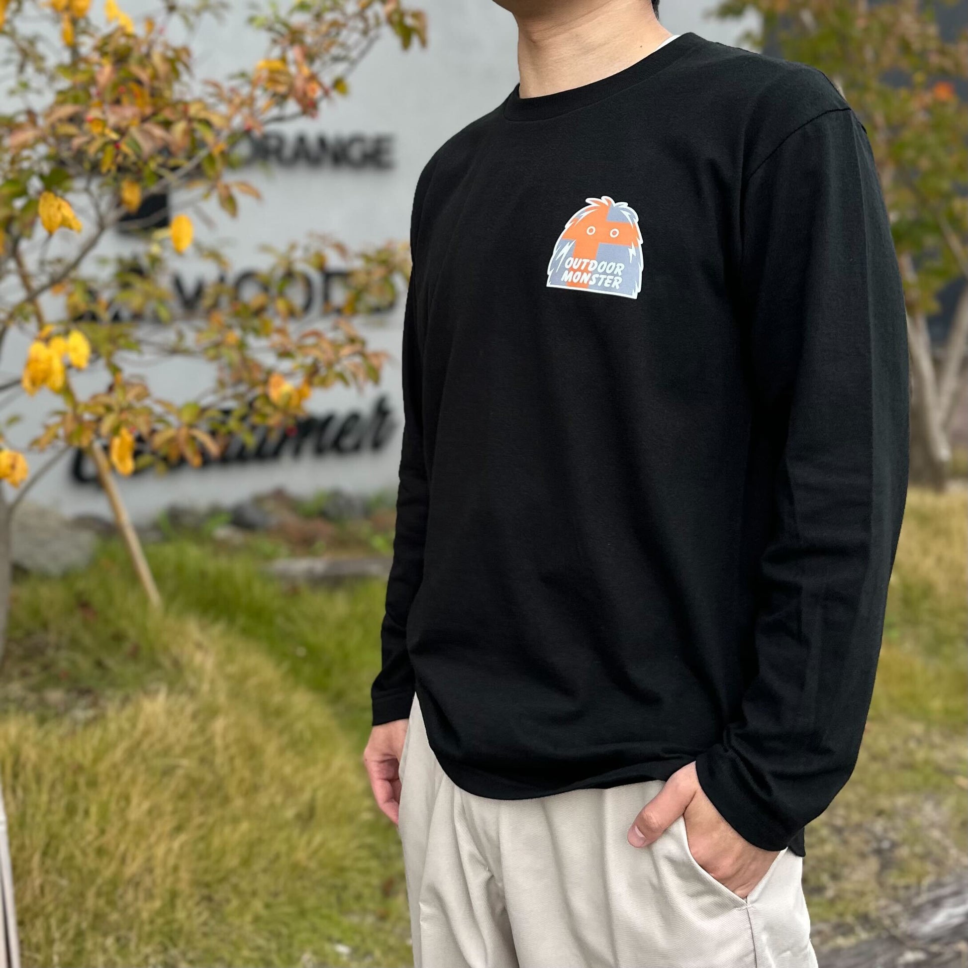 【CROSS ORANGE】アウトドアモンスター オリジナル ロングスリーブTシャツ（ブラック）
