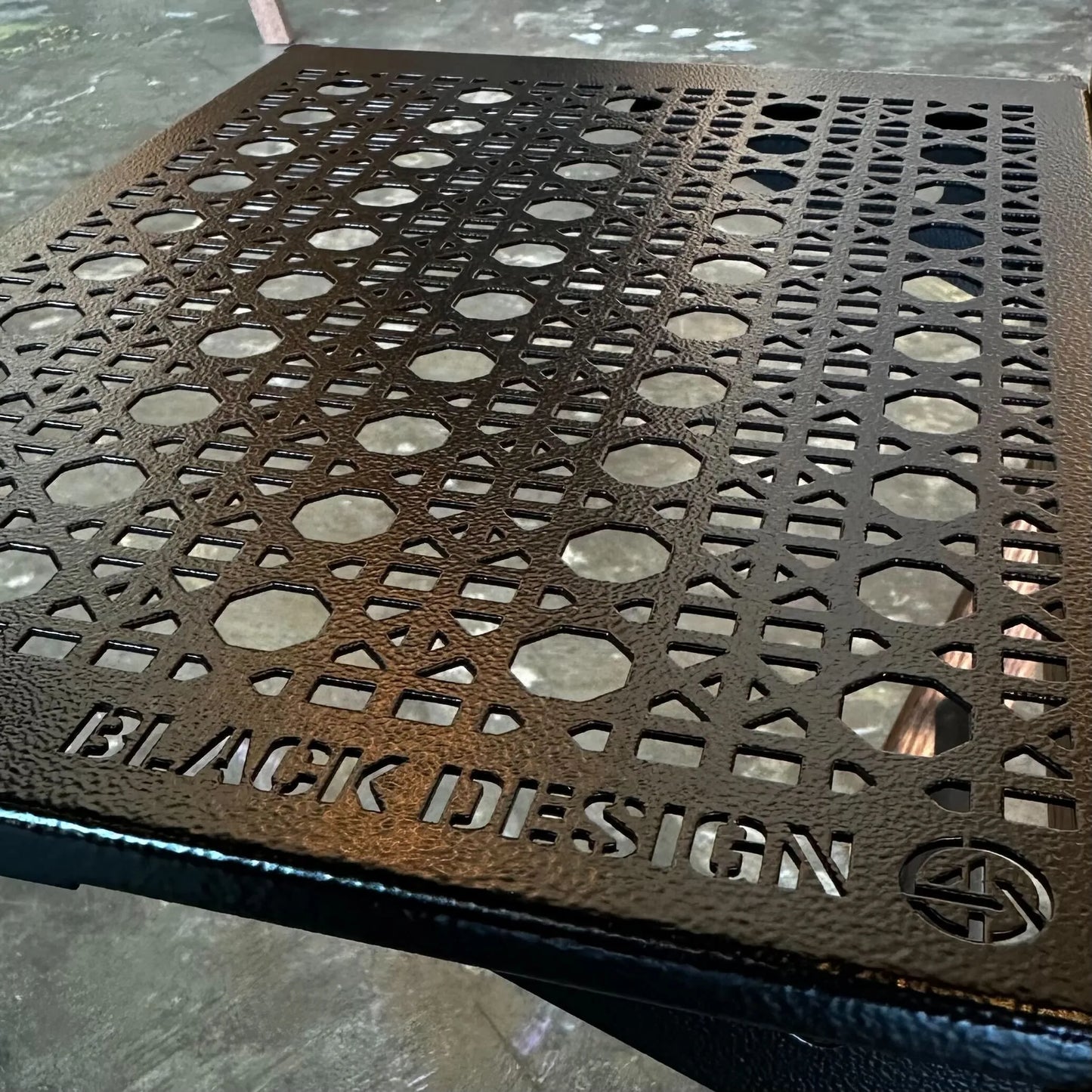 【BLACK DESIGN】アイアンプレート「藤編」BDミーティング限定