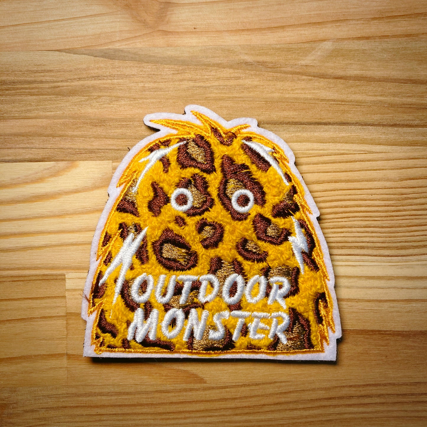 OUTDOOR MONSTER オリジナルワッペン(WOODS)