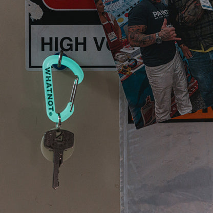 【WHATNOT】蓄光カラビナ｜GLOW CARABINER（1個）