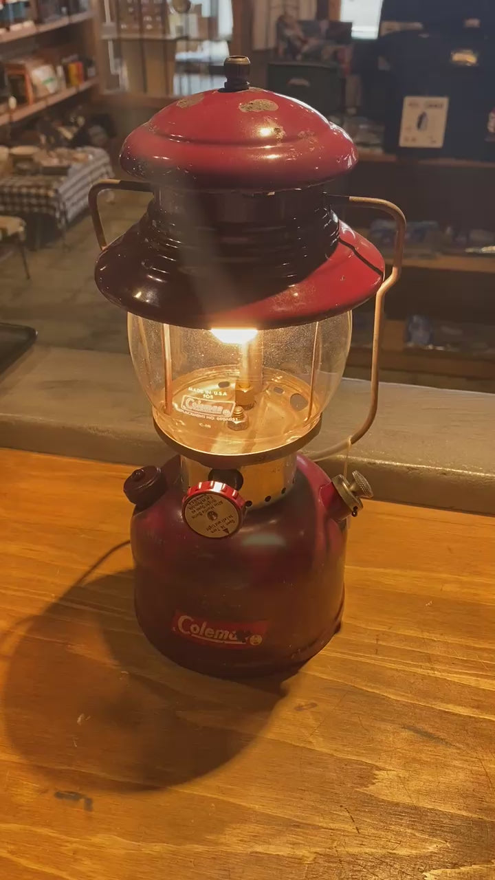 【VINTAGE】Coleman 200A バーガンディ 1961年10月製造